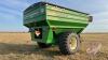 J & M Manufacturing 875 s/a grain cart - 4