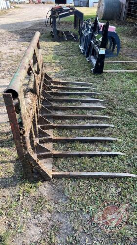 84” manure fork w/ global mount