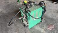 Linde 160 mig welder with gas