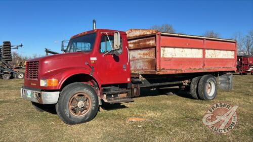 IH 4700 s/a grain truck, 207,856 showing, VIN: 1HTSCCFP9LH239951, Owner: Eric E Linde, Seller: Fraser Auction _______________________