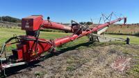 Farm King 1370 pto swing hopper auger, S/N Y137050000113