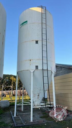 Approx 700 bushel Reimer Welding hopper bottom feed bin on skid