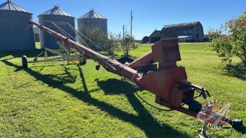 Farm King 1060 pto swing hopper auger, S/N 9101062