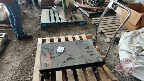Big Red Jax 600 lbs capacity hyd lift table