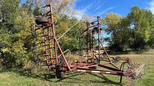 34' Morris Challenger L-320 tillage