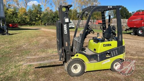 Clark C15 dsl forklift, S/N P152D-0031-9676