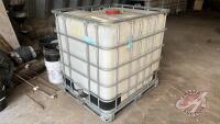 1000L poly tote w/crate