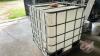 1000L poly tote w/crate - 4