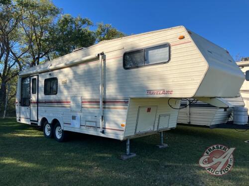 1990 29.5' Travelaire 5th Wheel Camper, VIN: 2TT285W05L1T20787, K41, Owner: Jason T Blixhavn, Seller: Fraser Auction ________________________ **Keys and TOD in office trailer**