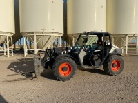 *Bobcat V518 Versa Handler