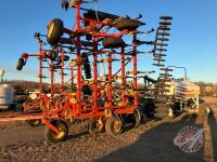 40' Bourgault 8800 Air Drill w/ Bourgault 2155 Air Cart, K66