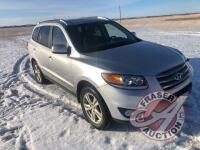 2012 Hyundai Santa Fe GL SUV, 276,795 Showing, VIN #5XYZGDAB2CG105289, Owner: Lisa L Cook, Seller: Fraser Auction Service Ltd