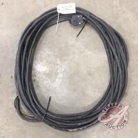 90’ of heavy fan cord