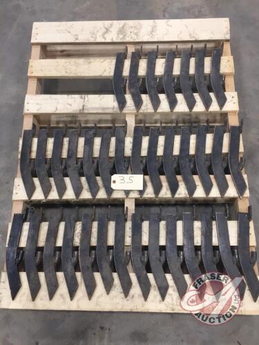 (35) crop lifters