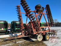 30' MF 820 discer, K84