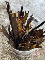 (18) Crop Lifters, K87