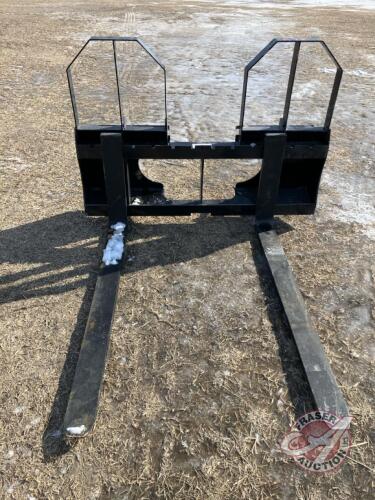 New 48" Walco Renegade Skidsteer Pallet Forks (A), K98