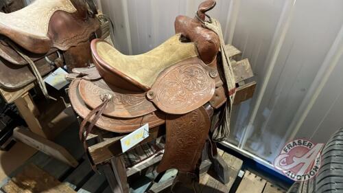 14&rdquo; Western saddle