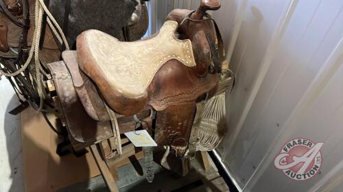 15&rdquo; Western saddle