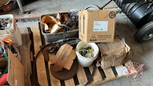 Pallet of parts JD 1060 Air disc drill