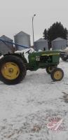 JD 2010 gas 2wd tractor s/nRU52016