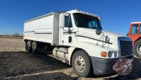 2008 Freightliner Century Class ST t/a grain truck, 839,110 showing, SAFETIED, VIN: 1FUJBBCKX8LZ85370, Owner: Rosalee I Ostash, Seller: Fraser Auction ________________________
