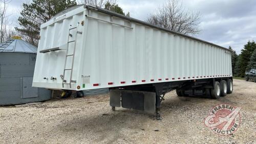 2002, 44&rsquo; Castleton tri-axle hopper bottom grain trailer, SAFETIED, VIN: 2C9B3S3D42S133141, Owner: Estate of Gilles M Raynaud, Seller: Fraser Auction _______________________