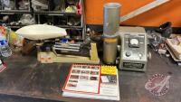 Labtronics 919 LT moisture tester with scale