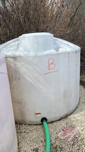 Approx 1250-gal white poly tank (B)
