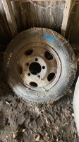 7.50-20 truck tire on rim