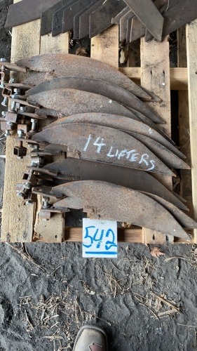 Lot of (14) crop lifters