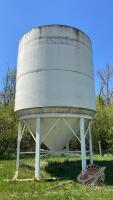 Approx 1300bus Friesen hopper bin, Bin #2, F249 Call Randy (204) 365-7024