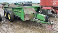 JD 660 t/a manure spreader, F98