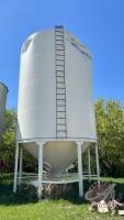 Approx 4300bus Meridian hopper bin, Bin #3, F249 Call Randy (204) 365-7024