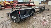 22' Universal UH-22 header w/ 20' Sund pickup, S/N 10697216, F144