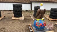 Case Eagle Statue (A), F31
