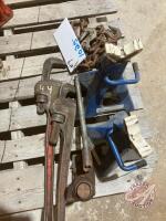Hyd jack, (2) pipe wrenches, (2) 3 ton jack stands, 7.5' of 3/8" chain