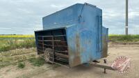 Miami creep feeder on wheels with feed panels, H55