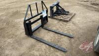 AGT 48" pallet forks skid steer mount, H46