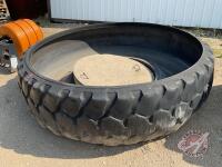 Industrial tire waterer w/concrete center, H41