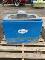 Can-Arm poly stock water bowl H154