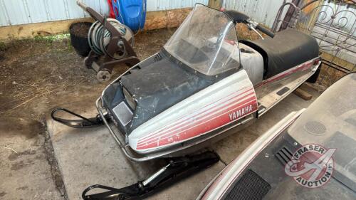 Yamaha EX440 snowmobile, S/N: 8G6-012406