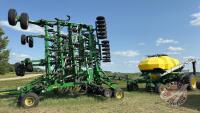 John Deere 1830 air drill with JD 1910 air cart Drill s/n725330 Cart s/n725681