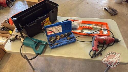 Makita drill w/ 90-degree bit