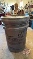 New pail Spriax 80W-90 gear oil