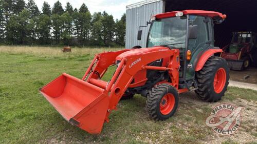 Kubota L6060 compact MFWD tractor, S/N: 45084