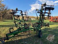 K40 24' John Deere 100 series cultivator