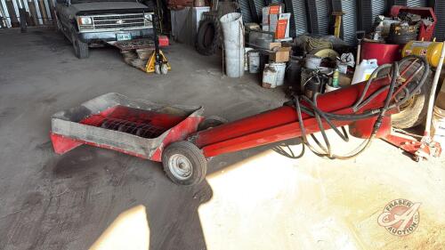 10&rdquo; Wheatheart hydraulic drive transfer auger on wheels