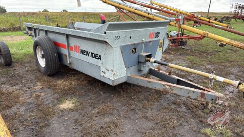 New Idea 362 manure spreader, s/n 816