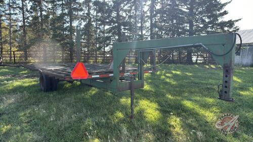 Goose neck bale trailer